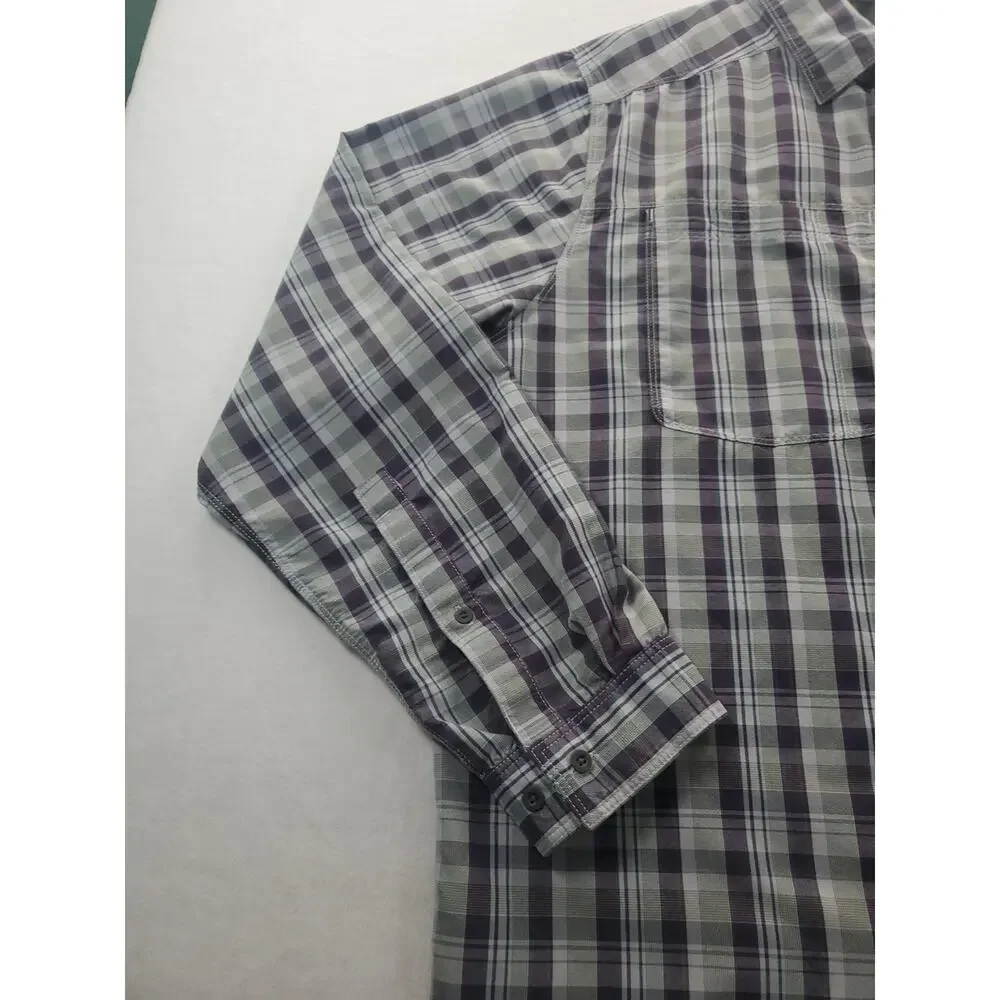 The North Face collared plaid men’s button front shirt